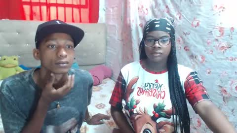 Eva And Emmanuel online show from 06-02-26, 01:13