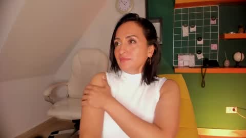 Evanna online show from 05-15-26, 10:50