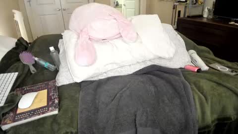 Snapshot of eve003300 chatting on 12-31-24, 02:19 Goddess Eve online show from 12-31-24, 02:19