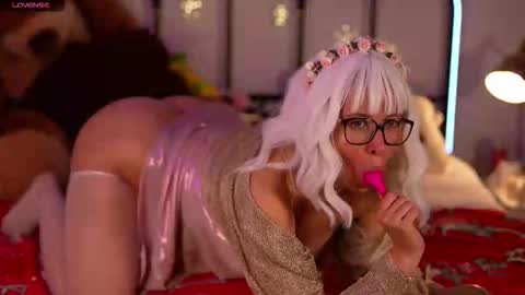 Snapshot of evechuuuus chatting on 09-19-25, 06:41 Evechuuu online show from 09-19-25, 06:41