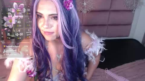 Snapshot of evee_s chatting on 11-30-25, 04:00 eve online show from 11-30-25, 04:00