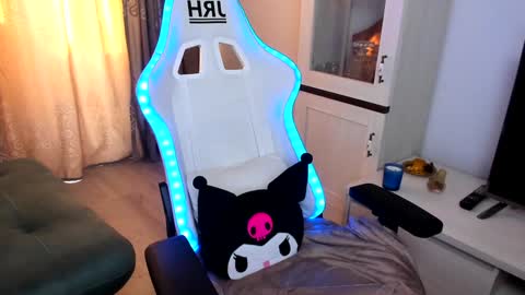 Snapshot of eveeevian chatting on 01-13-25, 01:06 eveeevian online show from 01-13-25, 01:06