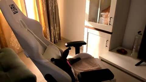 Snapshot of eveeevian chatting on 03-05-25, 01:39 eveeevian online show from 03-05-25, 01:39