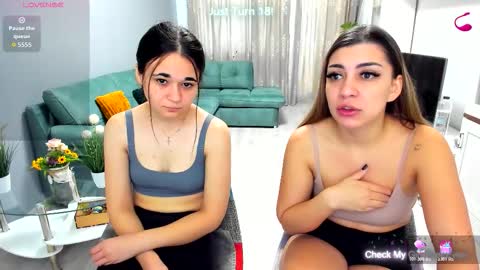 Snapshot of eveeevian chatting on 10-19-25, 07:20 eveeevian online show from 10-19-25, 07:20