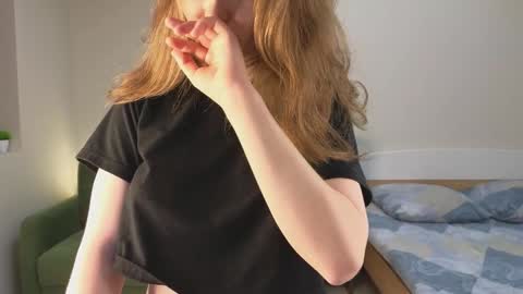 Snapshot of eveleen_soleen chatting on 01-15-25, 11:40 Eveleen online show from 01-15-25, 11:40