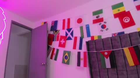 evelin__thompsson online show from 07-04-26, 03:13