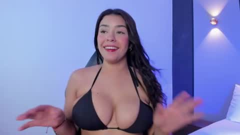 Snapshot of evelin_villan chatting on 07-12-26, 02:24 E V E L I N online show from 07-12-26, 02:24