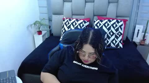 evelin zaens online show from 03-10-26, 05:01