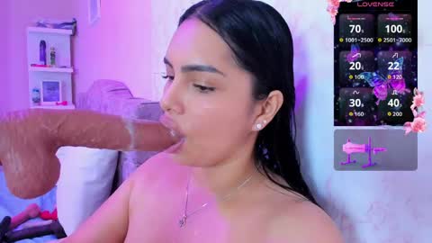 Snapshot of evelinn_belen chatting on 05-08-26, 02:55 Evelinn belen online show from 05-08-26, 02:55
