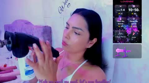 Snapshot of evelinn_belen chatting on 06-19-26, 11:58 Evelinn belen online show from 06-19-26, 11:58