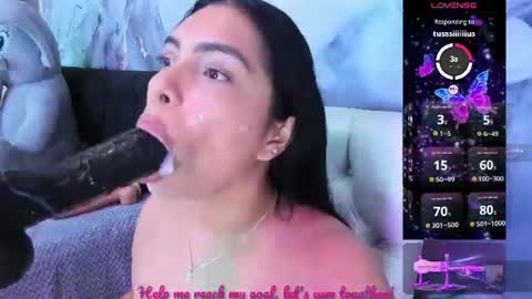 Snapshot of evelinn_belen chatting on 07-16-26, 01:50 Evelinn belen online show from 07-16-26, 01:50