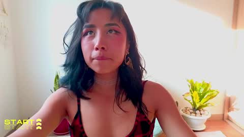 Snapshot of evelyn_chelle chatting on 01-16-25, 09:40 Im Eve or Chelle Next Stream 191224 online show from 01-16-25, 09:40