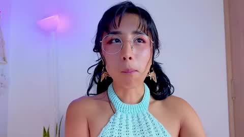 Snapshot of evelyn_chelle chatting on 01-29-25, 12:22 Im Eve or Chelle Next Stream 191224 online show from 01-29-25, 12:22