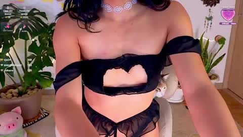 Snapshot of evelyn_chelle chatting on 03-08-25, 01:06 Im Eve or Chelle Next Stream 191224 online show from 03-08-25, 01:06