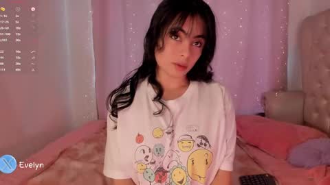 Snapshot of evelyn_evelyn chatting on 02-13-25, 03:46 evelyn evelyn online show from 02-13-25, 03:46