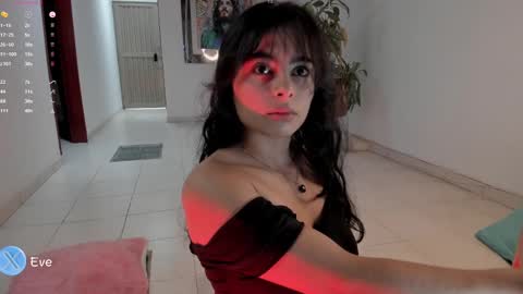 Snapshot of evelyn_evelyn chatting on 03-10-25, 05:07 evelyn evelyn online show from 03-10-25, 05:07