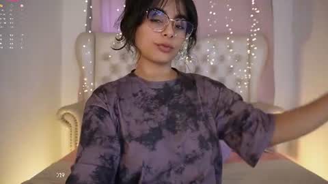 Snapshot of evelyn_evelyn chatting on 06-23-26, 05:33 evelyn evelyn online show from 06-23-26, 05:33