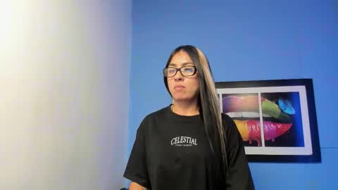 Snapshot of evelyn_lovv chatting on 11-12-25, 03:07 evelyn_lovv online show from 11-12-25, 03:07