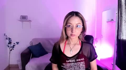 evelyn_miller___ online show from 03-19-26, 08:13