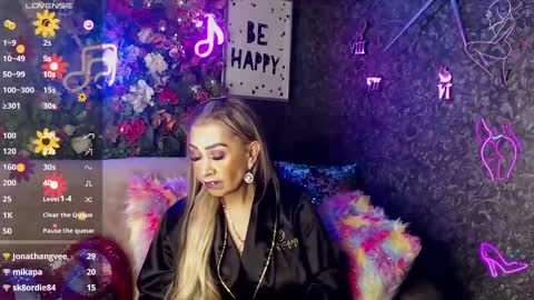 EvelynaGrey online show from 01-30-25, 10:40