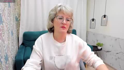 Evelyn online show from 03-19-26, 05:00