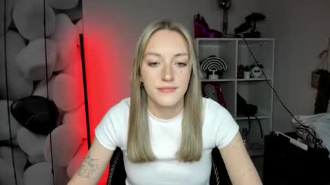 evelynblond online show from 01-19-26, 01:37