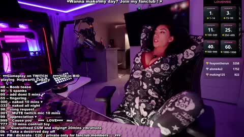 Snapshot of evelyne92 chatting on 01-16-25, 01:27 Evelyne online show from 01-16-25, 01:27