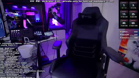 Snapshot of evelyne92 chatting on 02-13-25, 01:08 Evelyne online show from 02-13-25, 01:08