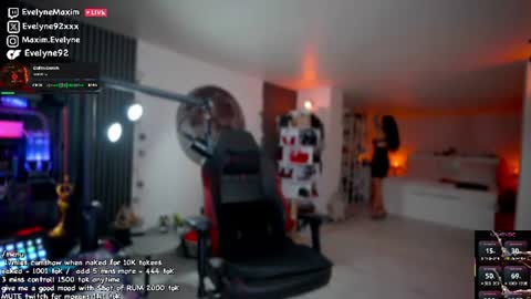 Evelyne online show from 07-12-26, 07:27
