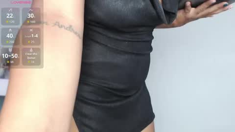 Snapshot of evelynmartines chatting on 05-30-26, 09:28 Evelyn martinez online show from 05-30-26, 09:28