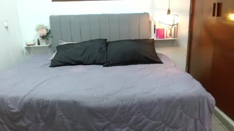 evelynn_fox_ online show from 07-25-26, 06:49