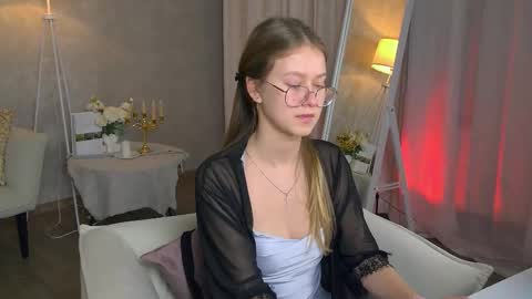 Snapshot of evemundie chatting on 11-29-25, 12:19 Eve online show from 11-29-25, 12:19