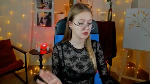 Snapshot of evemundie chatting on 12-02-25, 12:54 Eve online show from 12-02-25, 12:54