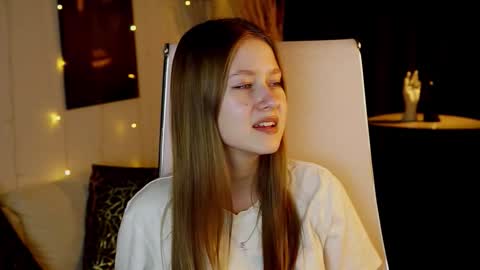 Snapshot of evemundie chatting on 02-10-26, 12:53 Eve online show from 02-10-26, 12:53