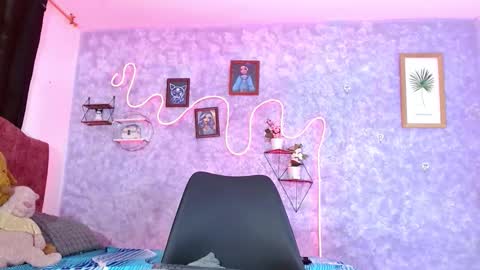 Snapshot of everlin__hot_ chatting on 02-01-26, 12:15 everlin__hot_ online show from 02-01-26, 12:15