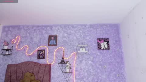 everlin__hot_ online show from 04-19-26, 04:12