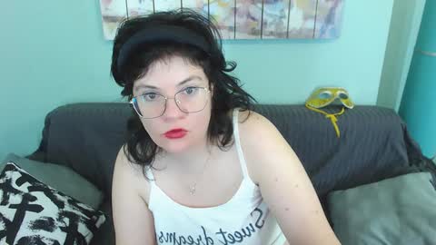 Everly online show from 02-06-25, 02:33