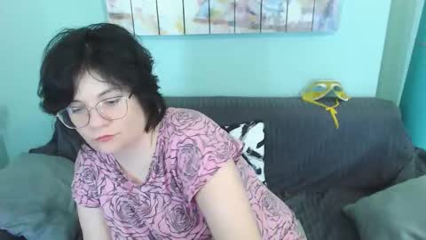 Everly online show from 02-20-25, 10:37