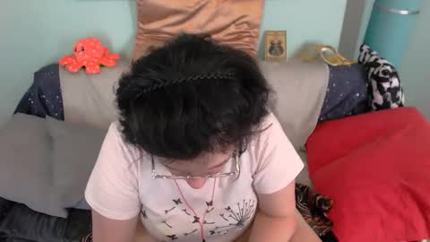 Everly online show from 10-31-25, 04:57