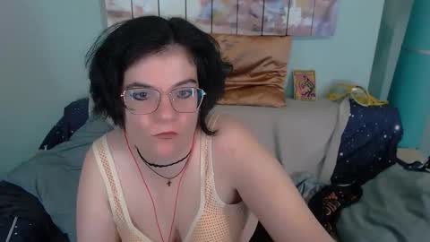 Everly online show from 11-12-25, 03:29