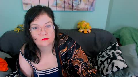 Everly online show from 04-05-26, 10:51