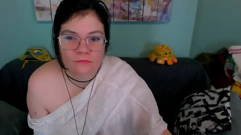 Everly online show from 04-15-26, 02:40