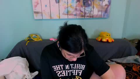 Everly online show from 04-18-26, 07:29