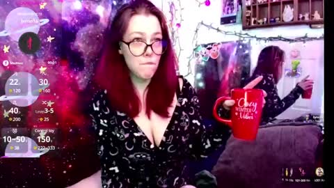 Snapshot of everlyester chatting on 01-27-25, 05:58 Evie online show from 01-27-25, 05:58