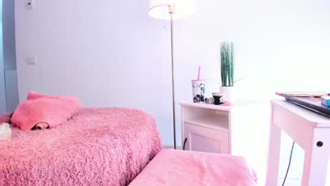 Snapshot of eves_bodyxxx chatting on 12-15-24, 09:56 Sensation Body online show from 12-15-24, 09:56