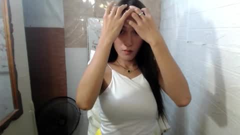 Snapshot of eves_candy chatting on 10-11-25, 09:30 Chloe mae online show from 10-11-25, 09:30