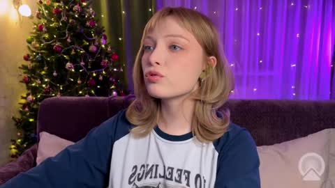 Snapshot of eves_eyes chatting on 01-18-26, 11:36 Forget me not eve on CB online show from 01-18-26, 11:36