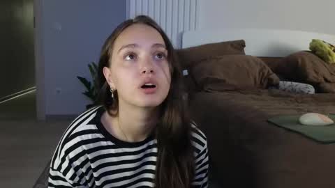 evi_woow online show from 09-09-25, 08:52