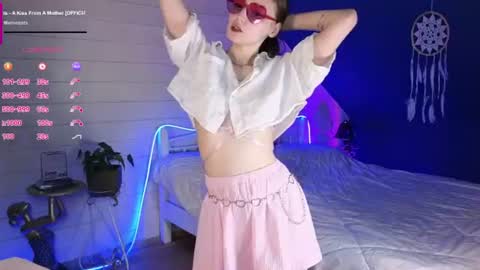 Evie online show from 07-06-26, 07:05