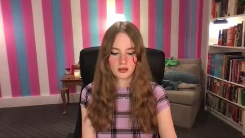 Evie3 online show from 12-18-25, 03:12